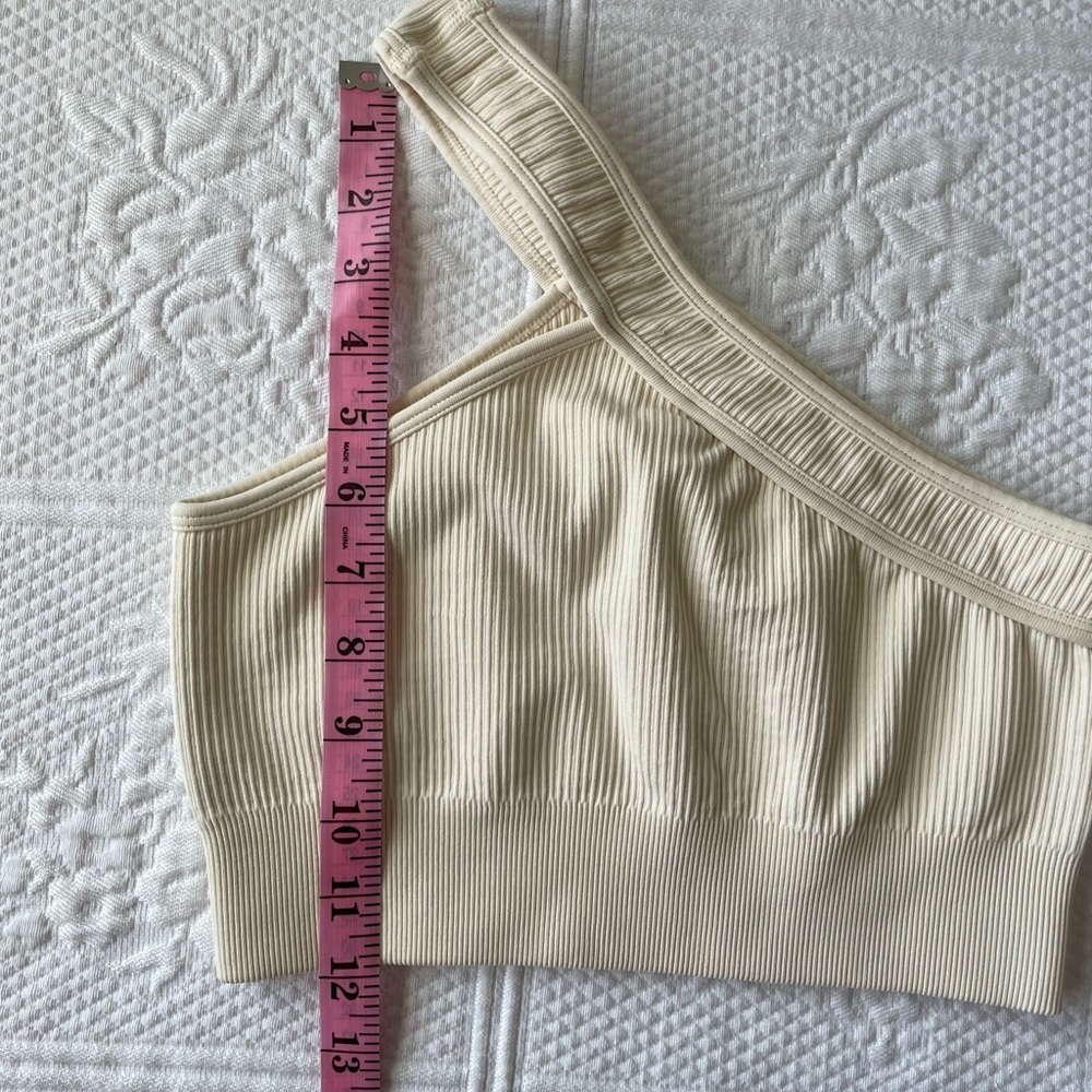 💙OQQ Sports Bra Top Bundle Cobalt Blue Padded Cream One Shoulder Ribbed Small - Picture 6 of 12